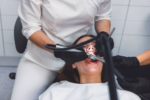 Best Cosmetic Emergency Dentistry in Lake Mack Forest Hills, FL